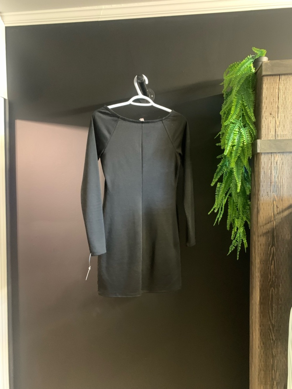 Xhilaration Black Long-Sleeve Shift Dress